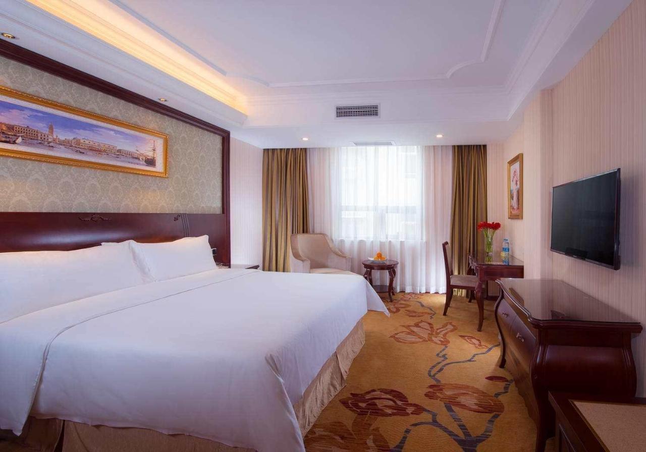 Vienna Hotel Guangzhou Shiling Exteriör bild